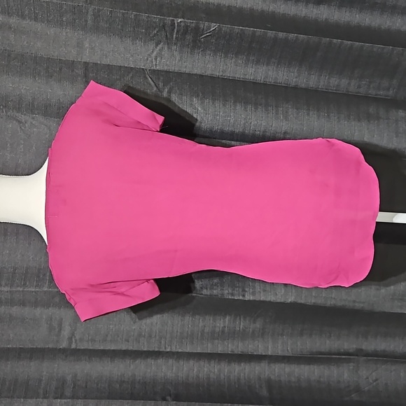 Short sleeve hi-lo top with zipper - Picture 3 of 4